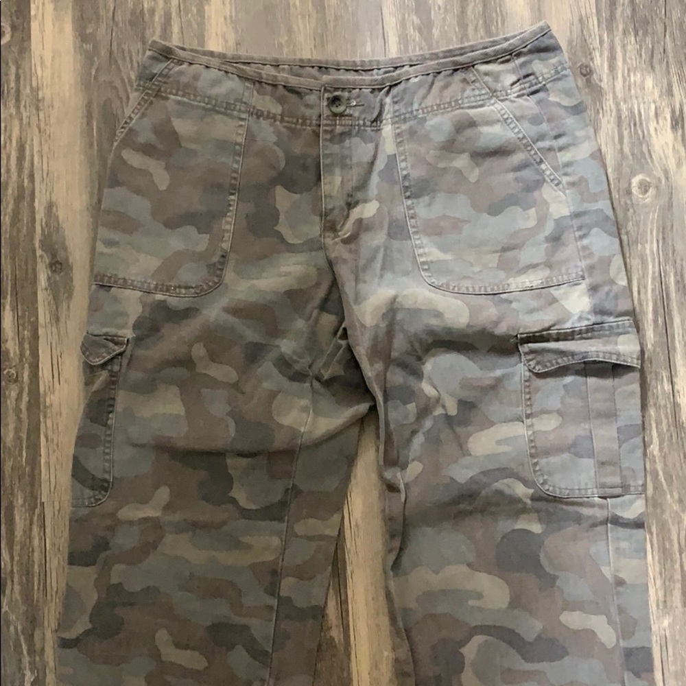Camo casual pants